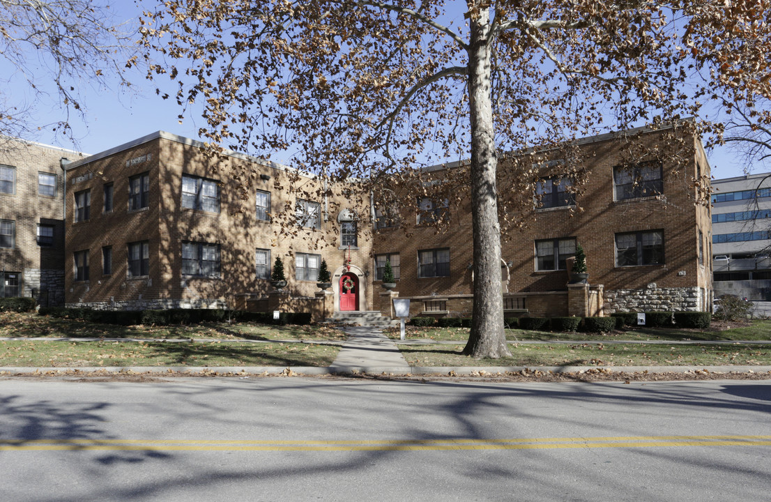 Plaza 45 Apartments in Kansas City, MO - Building Photo