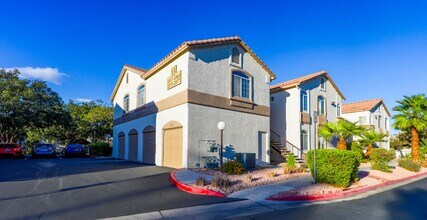 1830 N Buffalo Dr in Las Vegas, NV - Building Photo - Building Photo