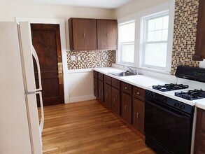 1667 Centre St in Newton, MA - Building Photo - Building Photo