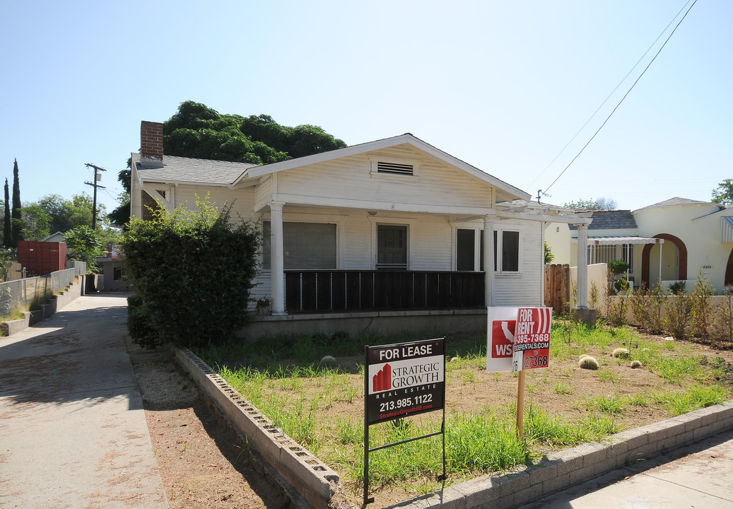 4956 N Maywood Ave in Los Angeles, CA - Building Photo