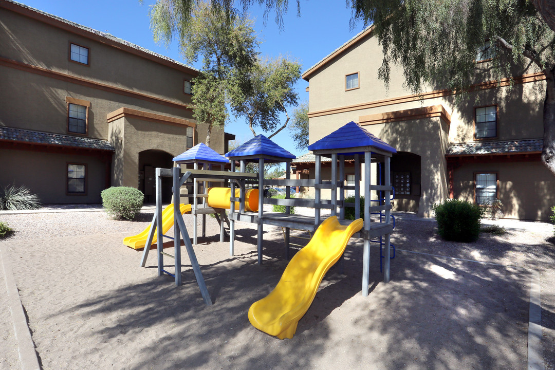 Lazo Apartment Homes in Chandler, AZ - Foto de edificio