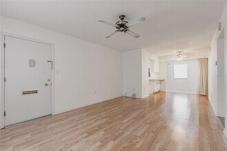 4158 S Tamiami Trl in Port Charlotte, FL - Building Photo - Building Photo