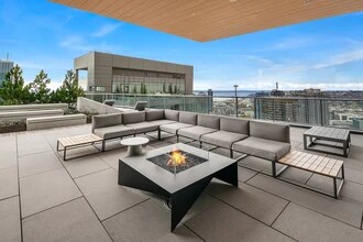 1808 Minor Ave, Unit 908 in Seattle, WA - Building Photo - Building Photo