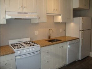 25 Mount Hood Rd, Unit 12 in Boston, MA - Building Photo - Building Photo