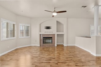 15804 Crest Ln in Gardena, CA - Foto de edificio - Building Photo