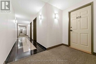 120 Grant Carman Dr in Ottawa, ON - Building Photo - Building Photo