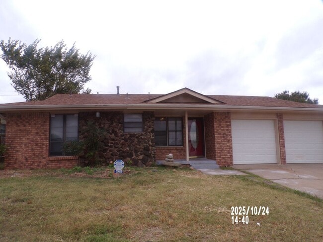 property at 621 SE 38th St
