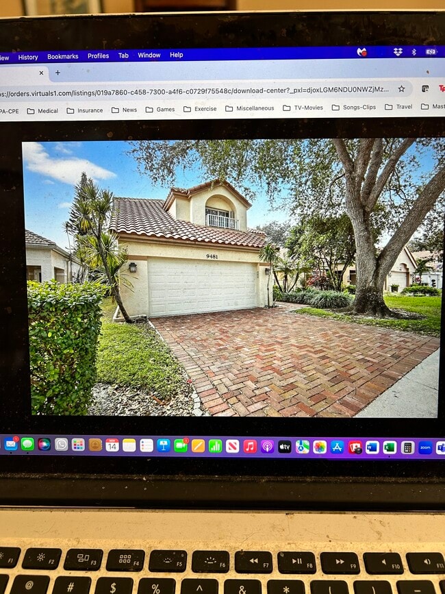 9481 Oak Grove Cir in Davie, FL - Building Photo - Building Photo