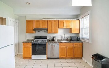 6 Haskell St, Unit 0 in Boston, MA - Foto de edificio - Building Photo