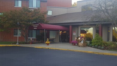 2100 Greentree in Jeffersonville, IN - Building Photo - Building Photo