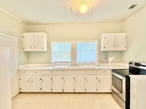 218 Seamarge Ln in Pensacola, FL - Building Photo - Building Photo