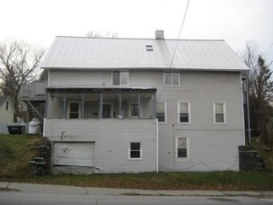 233 Main St in Northfield, VT - Building Photo