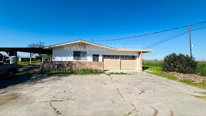58 Bowman Rd in French Camp, CA - Building Photo