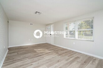 3551 Bedford St in Port Richey, FL - Building Photo - Building Photo