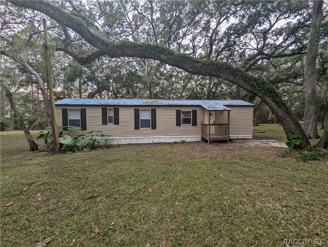 property at 7090 N Palmer Way