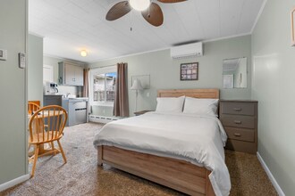 8 Traynor St in Old Orchard Beach, ME - Building Photo - Building Photo