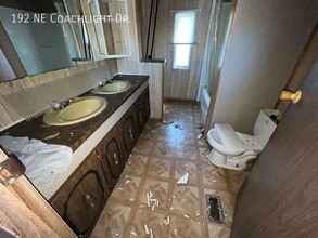 192 Coachlight Dr in Topeka, KS - Building Photo - Building Photo