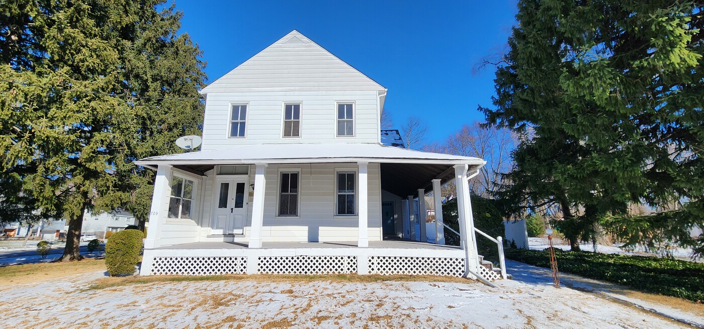 709 N Lenola Rd in Moorestown, NJ - Building Photo