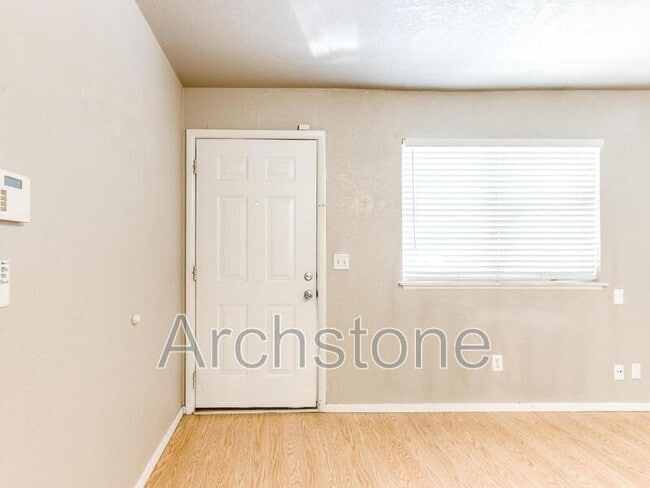 501 S Santa Fe Dr in Edmond, OK - Building Photo - Building Photo