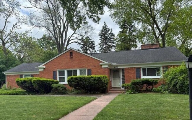 property at 18171 Kilbirnie Ave