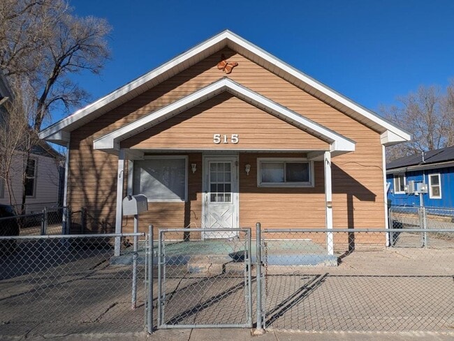 property at 515 N 5th St