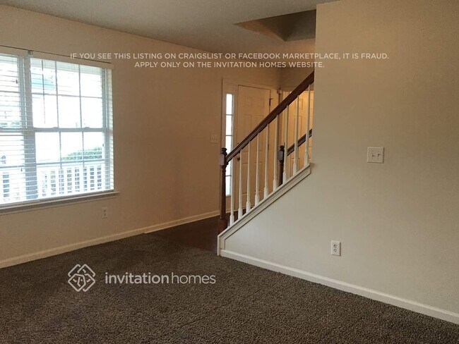 124 Wood Hollow Ct in Mount Holly, NC - Building Photo - Building Photo