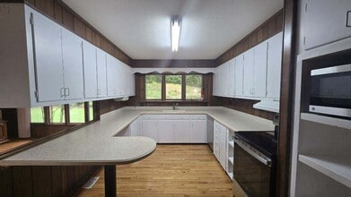 139 Eight Point Dr in Sylva, NC - Building Photo - Building Photo