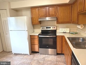 12866 Bison Ct in Woodbridge, VA - Building Photo - Building Photo