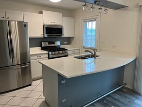 3512 Southport Dr in Island Lake, IL - Foto de edificio - Building Photo