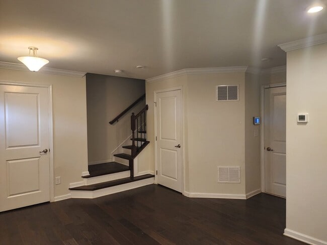 1229 Queen Lyon Ct in Charlotte, NC - Building Photo - Building Photo