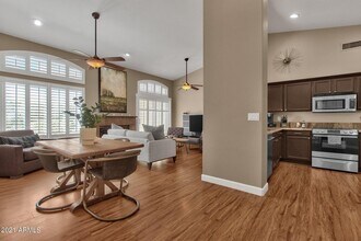 1138 E Amberwood Dr in Phoenix, AZ - Building Photo - Building Photo