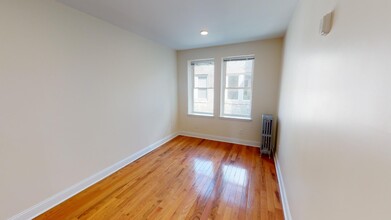 117 Sutherland Rd, Unit L in Boston, MA - Foto de edificio - Building Photo