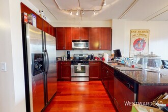 873 N Larrabee St in Chicago, IL - Building Photo - Building Photo