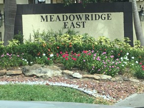 1937 SW 15th St-Unit -54 in Deerfield Beach, FL - Foto de edificio - Building Photo