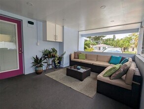 609 NE 14th Pl in Fort Lauderdale, FL - Building Photo - Building Photo