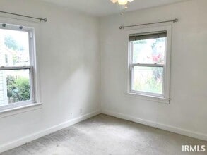 2104 E Blackford Ave in Evansville, IN - Building Photo - Building Photo