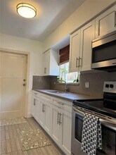 2175 SW 26th St in Miami, FL - Building Photo - Building Photo