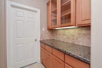 5835 Stratford Gardens Dr in Sugar Land, TX - Building Photo - Building Photo