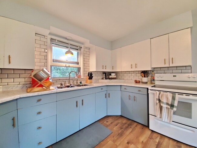 property at 1717 4th Ave SW