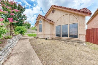 583 Rupen Dr in Lakeway, TX - Building Photo - Building Photo