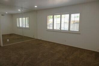 2360 53rd Ave in Sacramento, CA - Building Photo - Building Photo