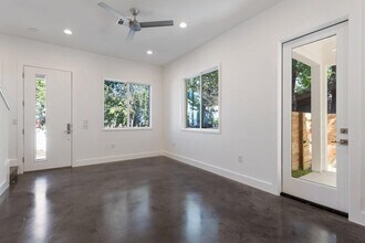 2504 E 6th St in Austin, TX - Building Photo - Building Photo