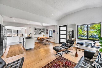 1240 SW 21st St in Miami, FL - Building Photo - Building Photo