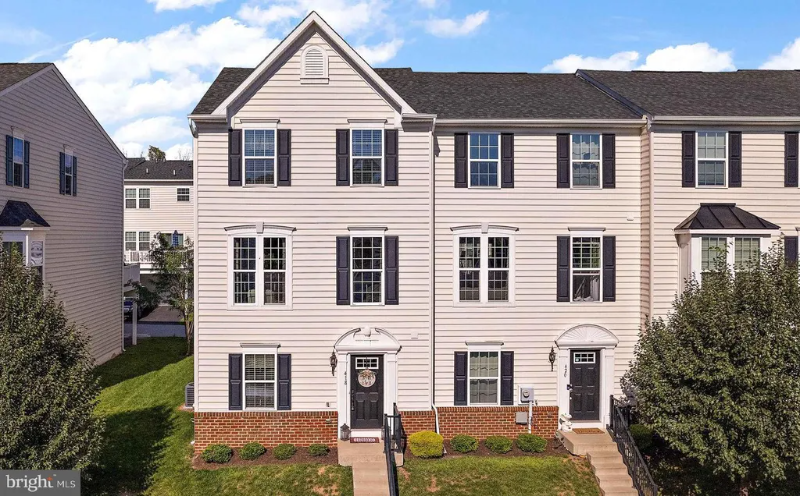 418 Lopata Rd in Phoenixville, PA - Building Photo