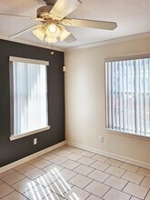 1905 Maria Isabel Dr, Unit B in Weslaco, TX - Foto de edificio - Building Photo