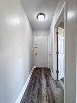 4630 Hillside Rd SE in Washington, DC - Building Photo