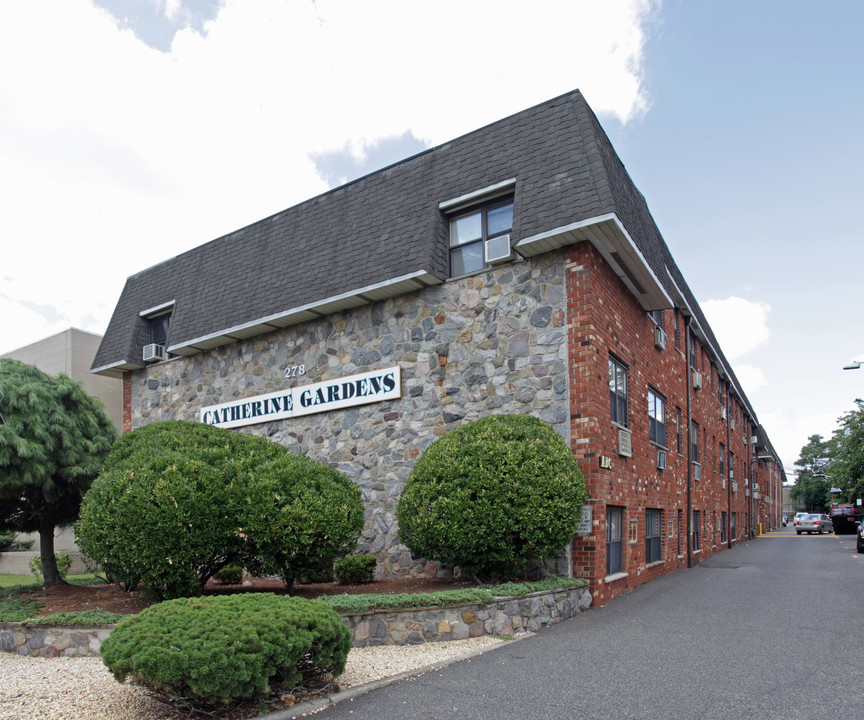 Catherine Garden Apartments in Little Ferry, NJ - Building Photo