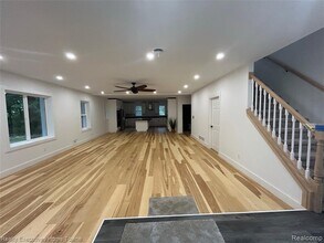 7226 Lakeshore Rd in Fort Gratiot Township, MI - Building Photo - Building Photo