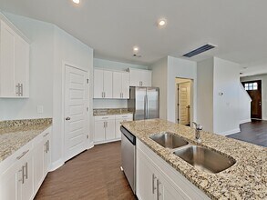 5354 Tupelo St in Nashville, TN - Foto de edificio - Building Photo