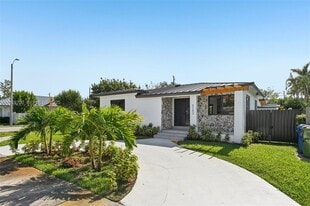 5152 SW 6th St in Coral Gables, FL - Building Photo